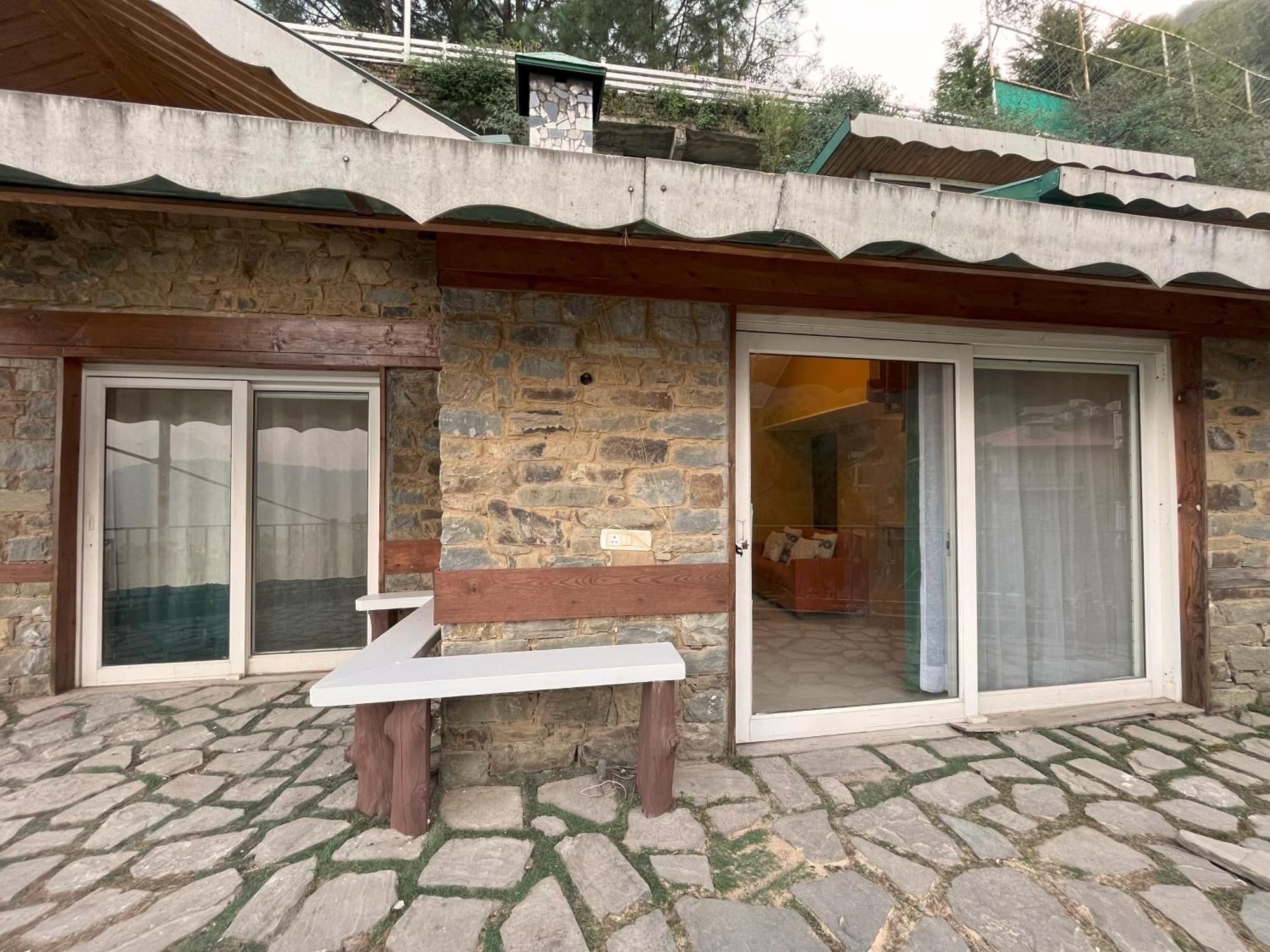 Seclude Kasauli, Himachal Pradesh Bed & Breakfast Exterior photo